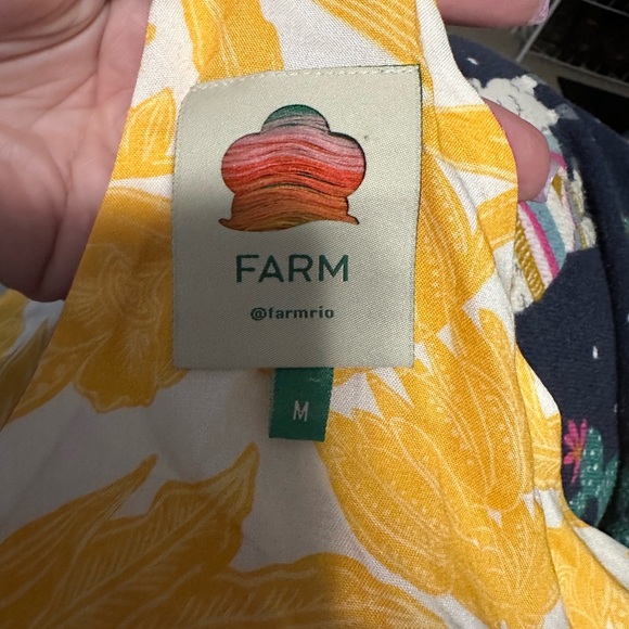 Farm Rio halter top in size Medium. Ties in back. EUC - Picture 3 of 15